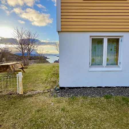 Sunyard House Lofoten *
