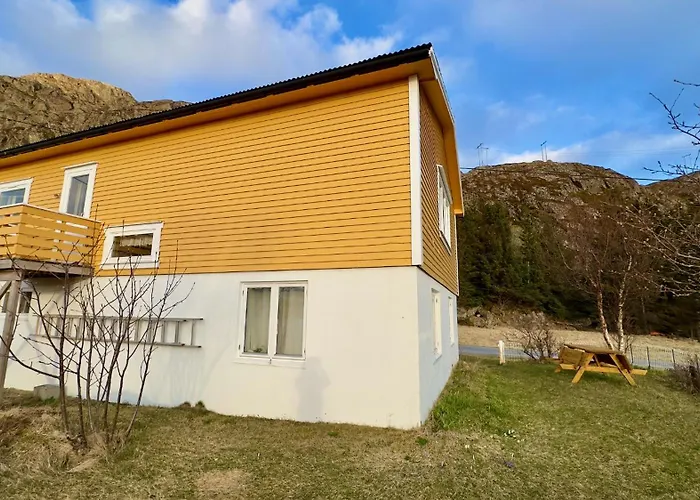 Sunyard House Lofoten Feriehus Leknes