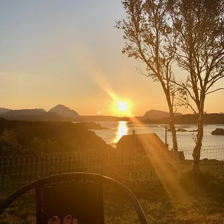 Semesterbostad Sunyard House Lofoten Leknes