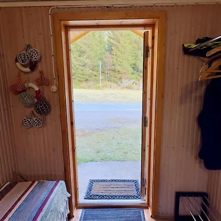Semesterbostad Sunyard House Lofoten *